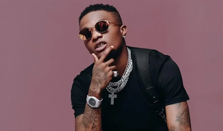 Wizkid Wows with Stellar Performance of “Troubled Mind” at British Fashion Awards