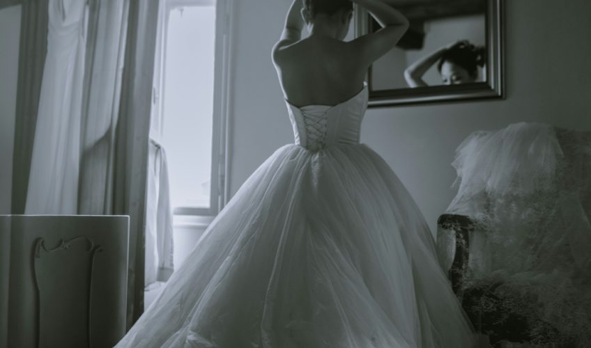 Why women marry early and men don't