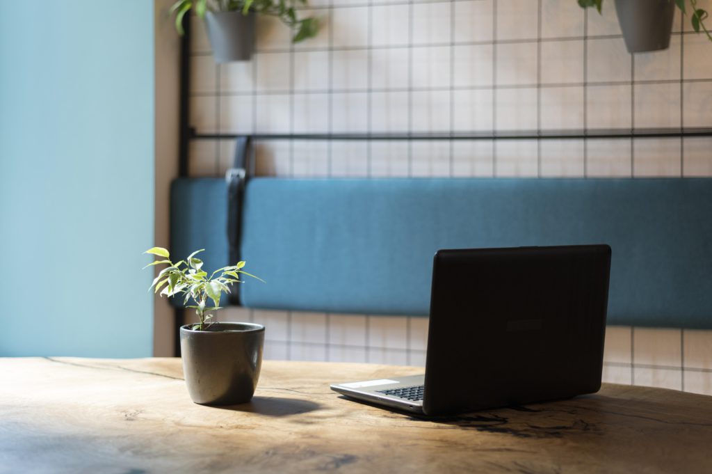 Side Hustles That Actually Work: A Gen Z Guide to Making Money Online