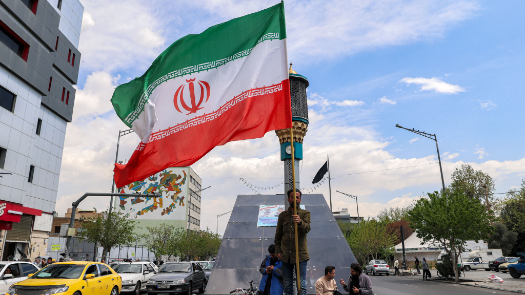 Top 5 Stories Of The Day | Iran closes Strait of Hormuz again after Israel violates ceasefire by bombing Lebanon