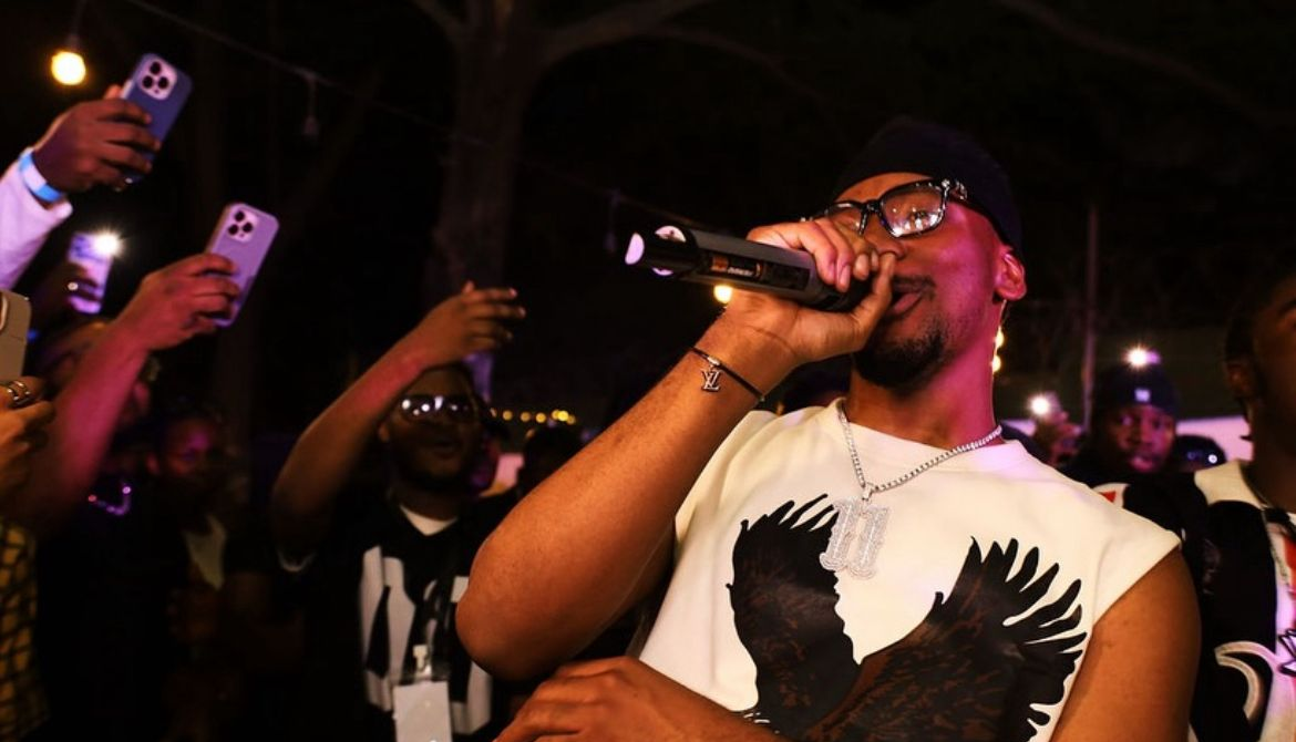 5 Underground Rappers We Should All Have On Our Playlist