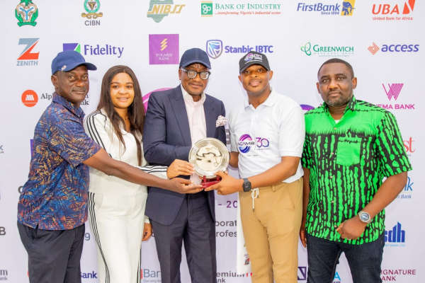 Captain, Ikoyi Club 1938, Afolabi Balogun; Head, Partnership and Hospitality, Golf Section, Ikoyi Club 1938; Rerhe Idonije; Deputy Vice Chairman, Ikoyi Club 1938; Bolaji Martins; President, Association of Corporate Communication and Marketing Professionals in Banks (ACAMB), Jide Sipe and Publicity Secretary, ACAMB, Abiodun Coker, during the Golf and Networking Experience Hosted by ACAMB to commemorate its 30th Anniversary celebration in Ikoyi, Lagos, recently