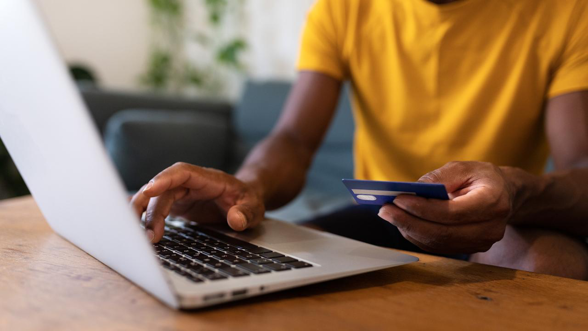 The New Rules of Shopping Online: How Consumers Can Pay With Confidence